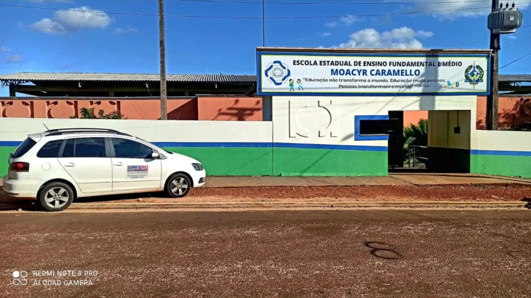 Sintero cobra governo e denuncia falta de professores em escola de Chupinguaia