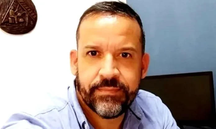 mano