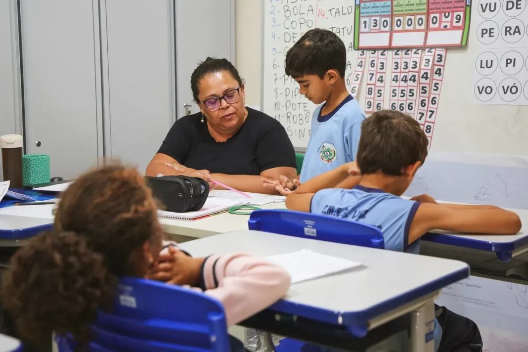 Projeto de reforço escolar atende mais de 500 alunos em Vilhena