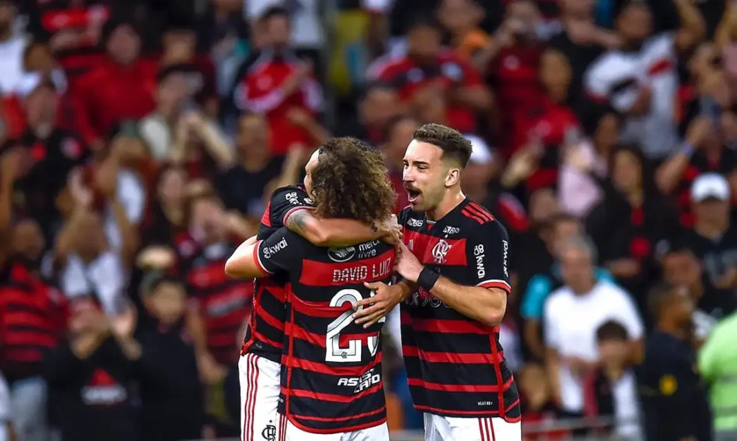 Flamengo vence Cruzeiro e dispara na liderança