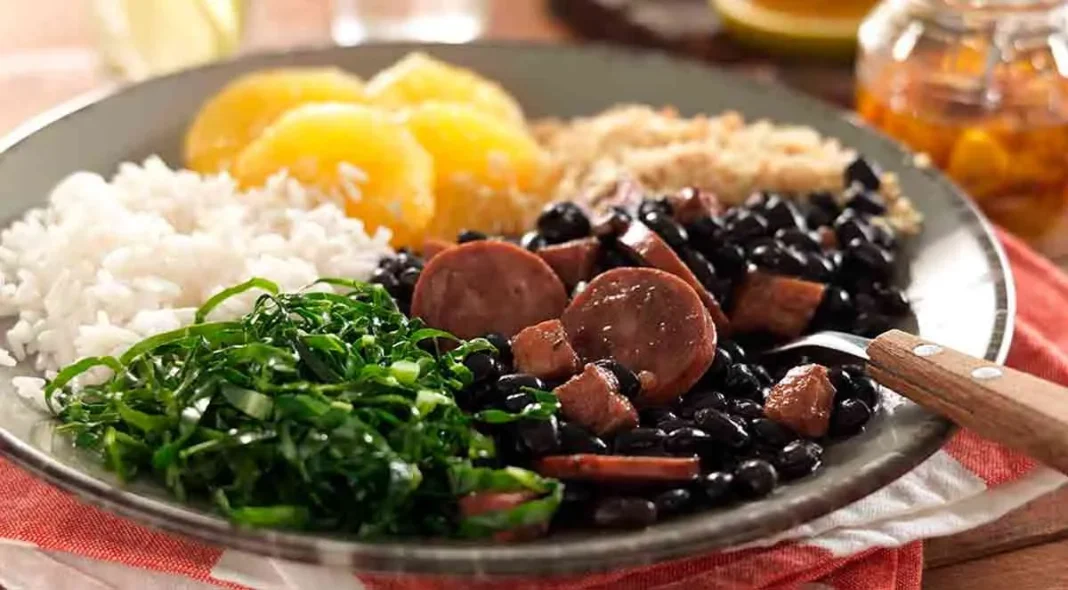 É neste sábado: feijoada com pagode na Coveniência do Posto Águia em Vilhena