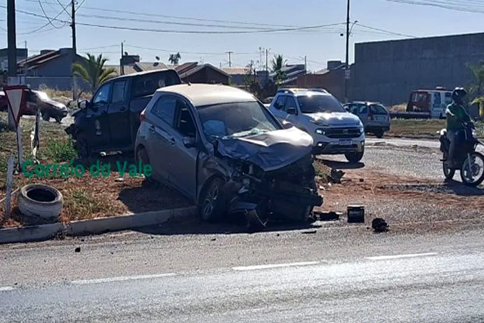 Idosos sofrem grave acidente na BR 364