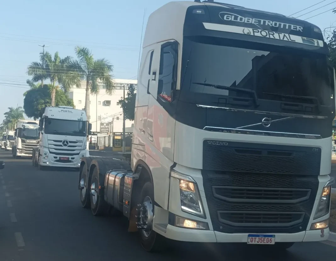 Carreata de caminhoneiros acorda Vilhena para Festa de São Cristóvão