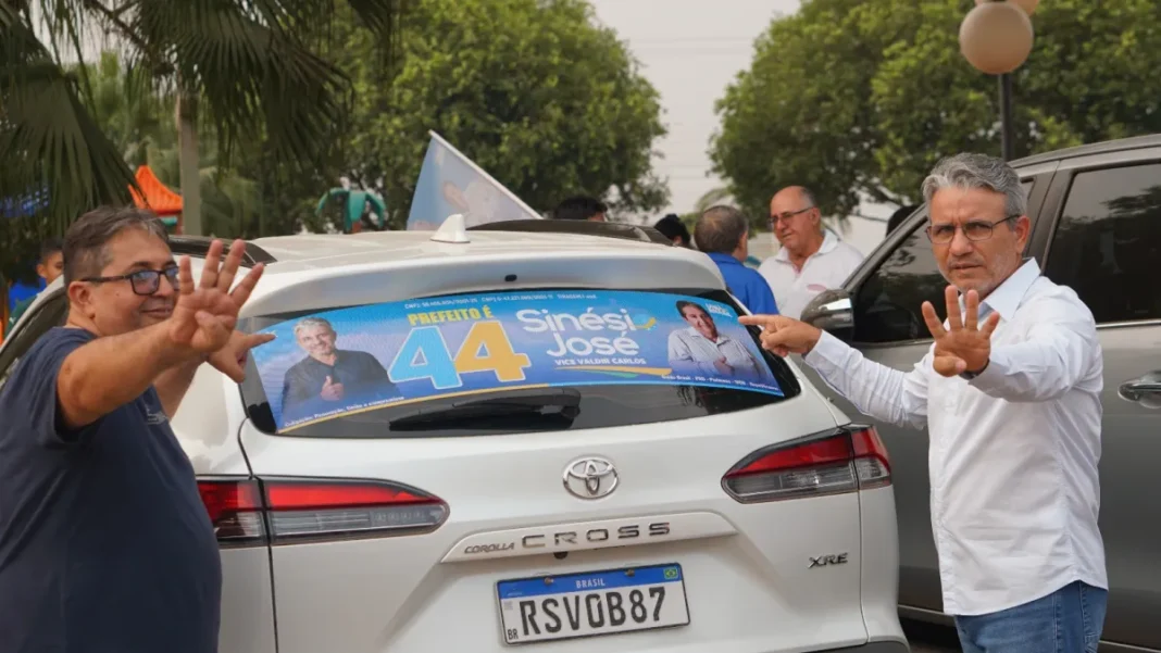 Com adesivaço em Cerejeiras, Sinésio abre campanha e diz que o povo deseja mudança