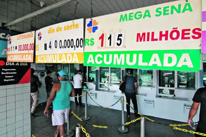 Mega-Sena não tem ganhadores e prêmio acumula em R$ 55 milhões