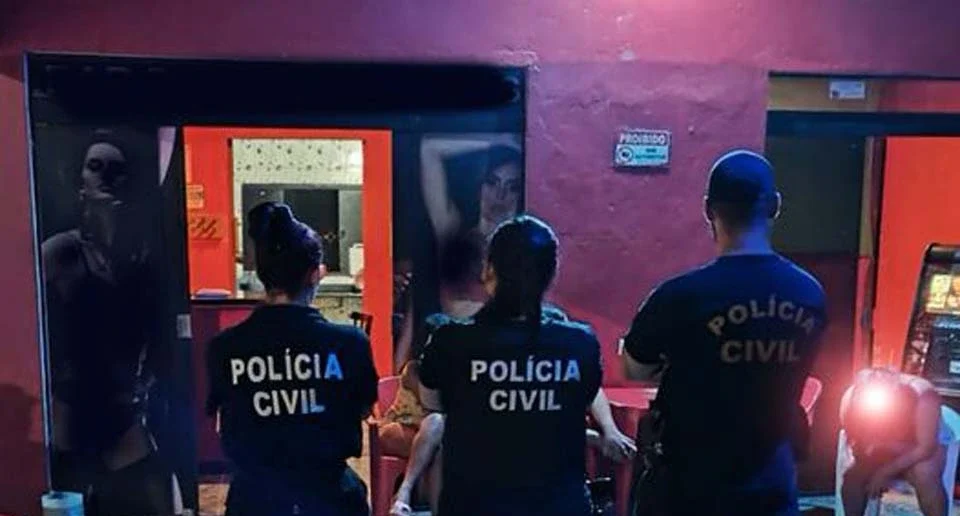 Em flagrante, dona de casa de prostituição é presa em Rondônia