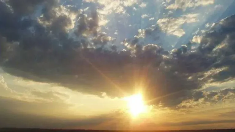 Domingo será de calor e trovoadas em RO