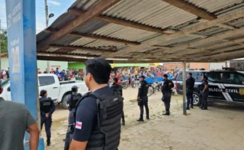 Amazonas: acusado de estuprar e matar criança é retirado de delegacia, linchado e queimado por populares