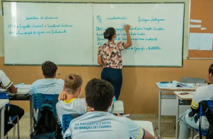 Governo prorroga inscrições de concursos da Educação em RO