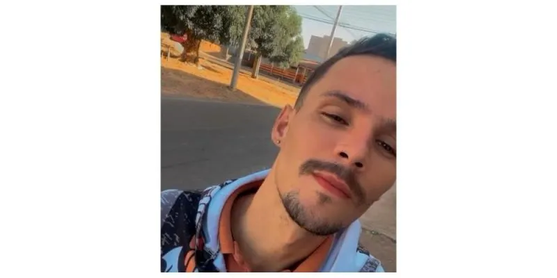 Jovem é executado a tiros em tabacaria no centro de Cacoal