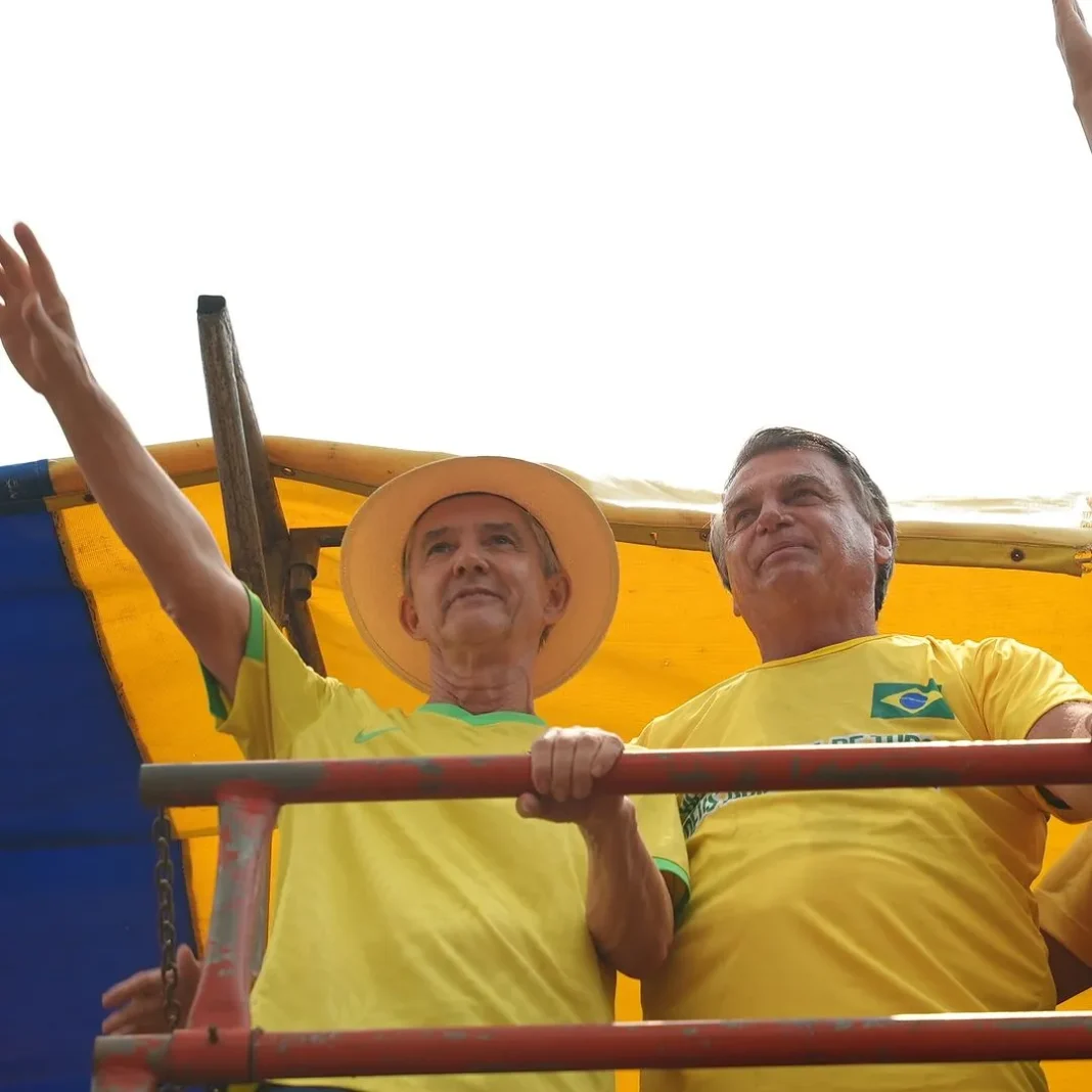 Ao lado de Bolsonaro, senador rondoniense defende impeachment de Alexandre de Moraes