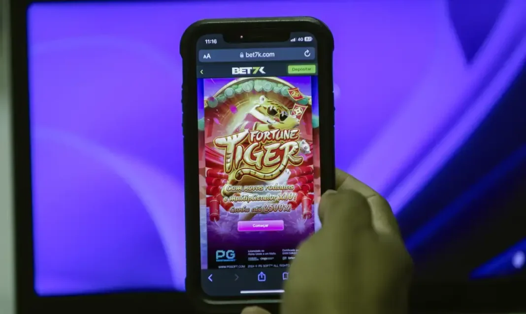MInsitro diz que 600 sites de jogos online serão banidos do Brasil