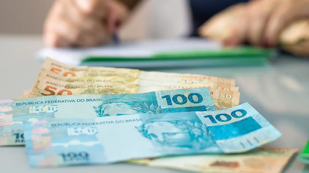 Deputados enviaram mais de R$ 171 milhões em ‘emendas Pix’ a prefeituras de parentes em 2024