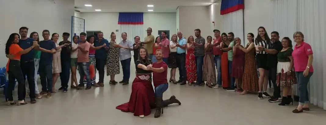 Curso de dança promovido em parceria com o Sintero Regional Café é concluído com sucesso