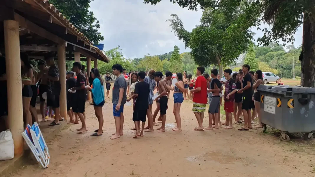 Escola realiza confraternização dos formandos e agradece apoio da Super de Vilhena