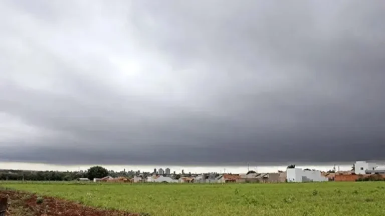 Outubro começa com chuva e tempo instável em RO