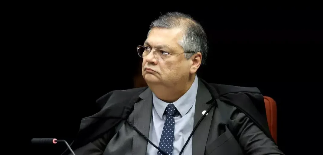 Ministro suspende pagamento em emendas parlamentares e determina investigação pela PF