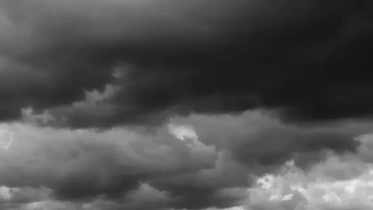 Sábado de calor e alerta de tempestade em RO
