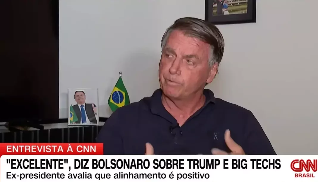 Bolsonaro apoia deportação em massa de Trump
