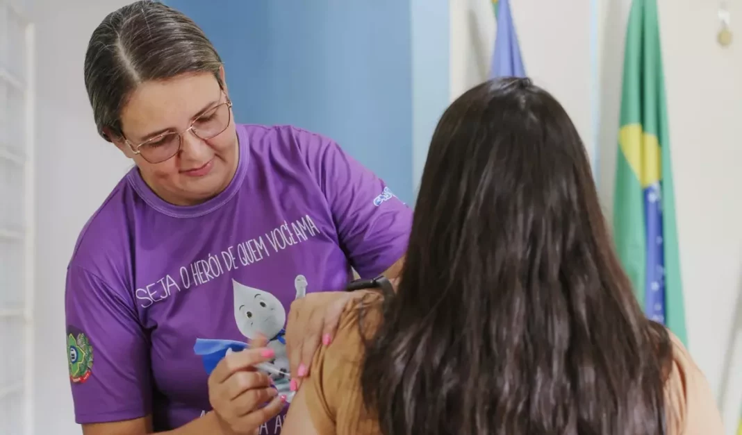 Mais de mil pessoas são imunizadas contra a gripe em Vilhena