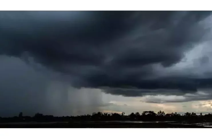 Segunda-feira (20) de chuvas intensas em RO