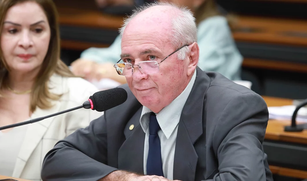 Lebrão deve perder o mandato de deputado federal