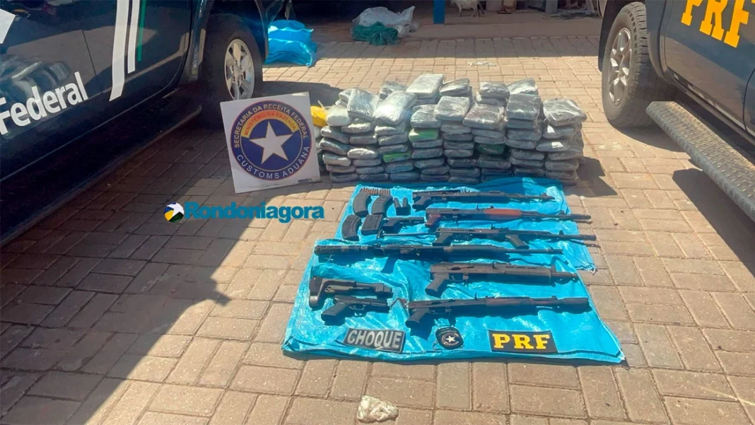 Motorista de caminhão é preso com 240 kg de drogas e armas de grosso calibre em Rondônia