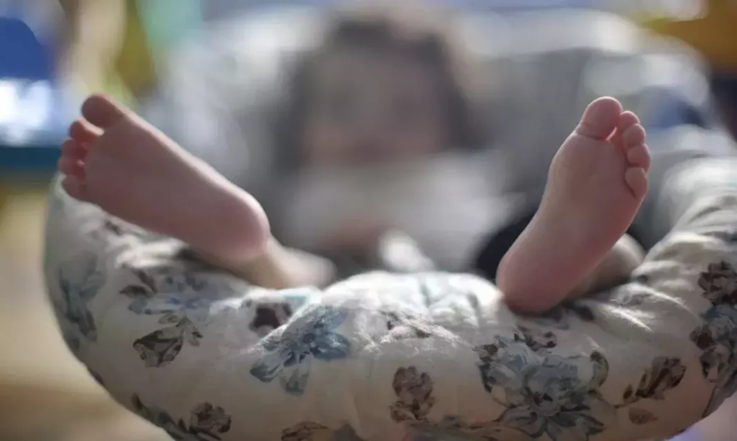 Mistério: bebê desaparece e mãe dá cinco versões sobre o caso