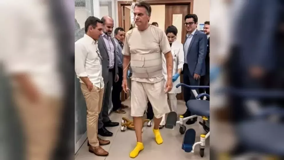 Conselho de Medicina investigará live, gritaria, venda de capacete e entrevistas na UTI de Bolsonaro