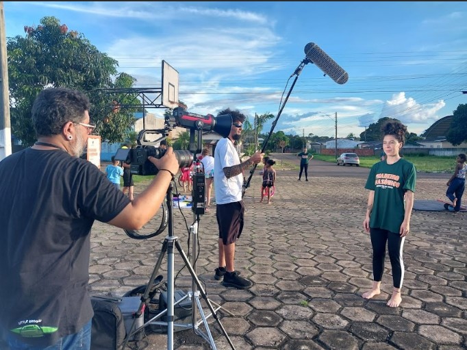 Curta-metragem “Risos e Malabarismos: O Encanto do Circo” celebra a arte circense nas ruas de Vilhena
