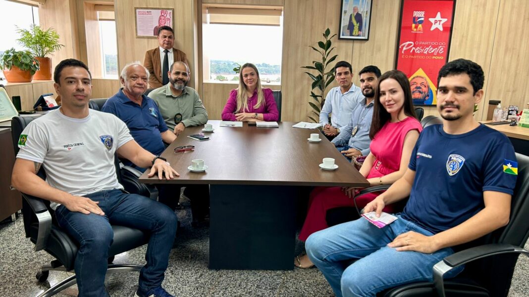 Valorização da categoria: Cláudia de Jesus acolhe demandas de peritos da polícia de Rondônia