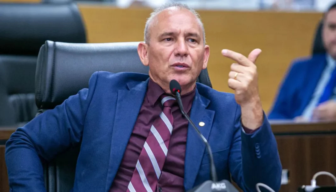 Tá na conta: Ezequiel Neiva assegura recurso para aquisição de camionete para Secretaria de Obras de Alto Alegre dos Parecis