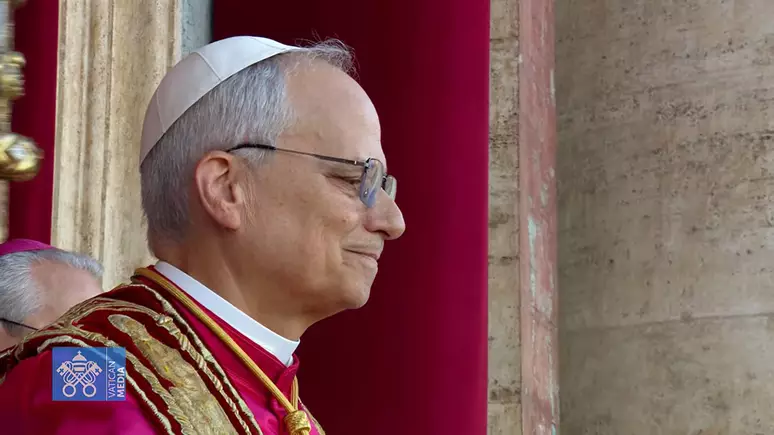 Robert Francis Prevost é o novo papa e escolhe o nome Leão XIV
