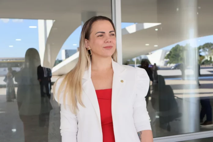Deputada Cláudia de Jesus 3