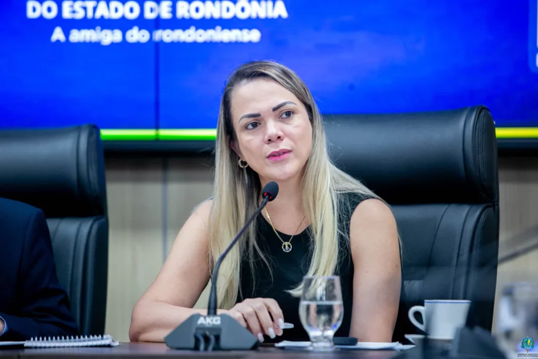 Licença-prêmio para servidores da Emater é conquista com apoio da deputada Cláudia de Jesus