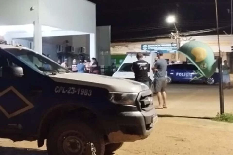 Mulher é morta a tiro e comerciante é baleado durante festa em bar