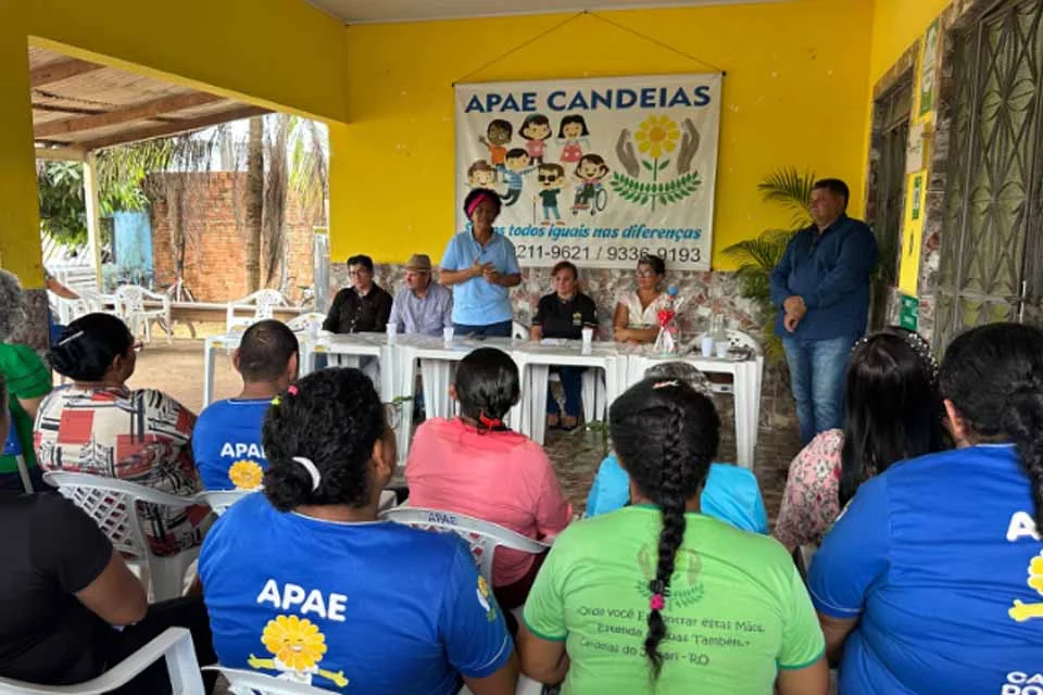 Deputada Sílvia Cristina cumpre agenda de trabalho em Candeias do Jamari