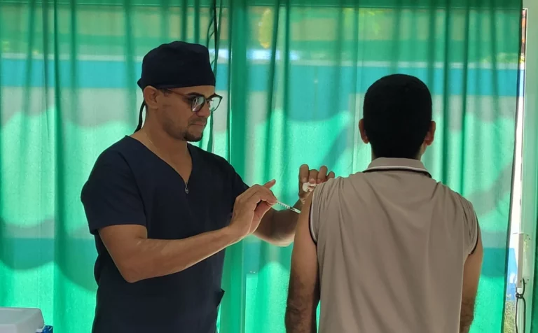 Vacinação Itinerante imuniza mais de 100 em nova etapa