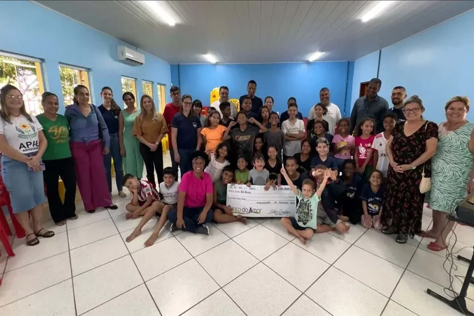 Sílvia Cristina destina R$ 100 mil para fortalecer ações da associação Beneficente Escola Para a Vida