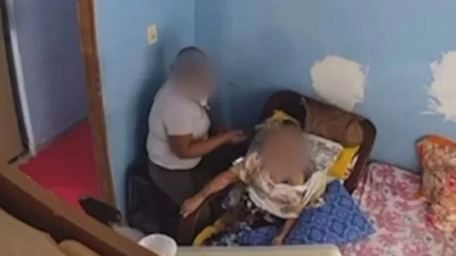 Familiares instalam câmera e flagram cuidadora agredindo idosa. VEJA VÍDEO