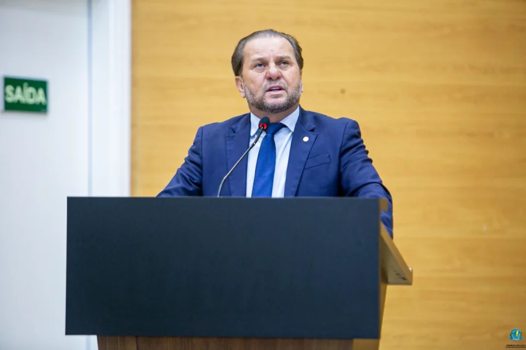 Cirone Deiró solicita medidas para reduzir tributação do boi gordo e equilibrar preços em Rondônia