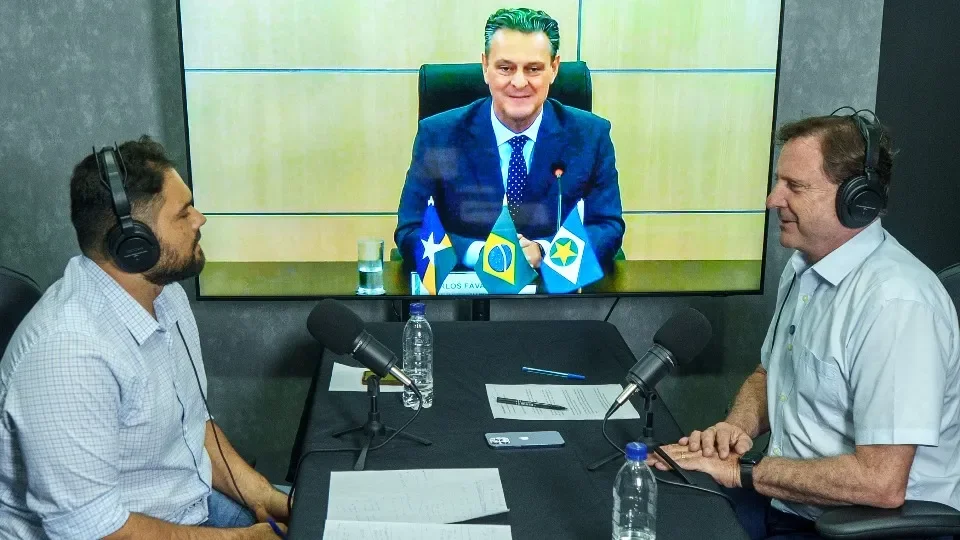Ministro Carlos Fávaro destaca avanços do agronegócio em entrevista com Acir Gurgacz na 12ª RRSI