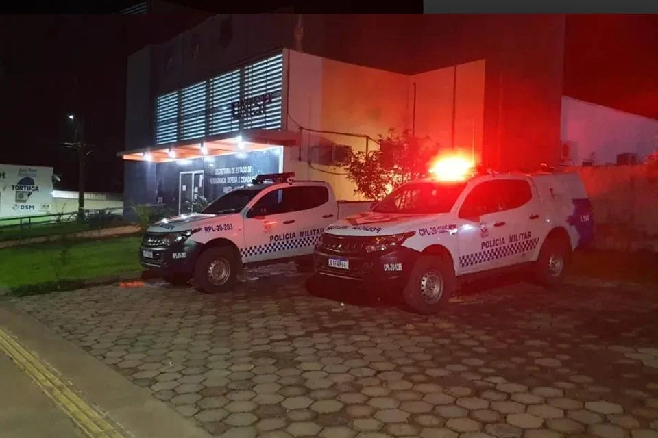 Homem é preso após confusão e disparos durante festa na linha 605