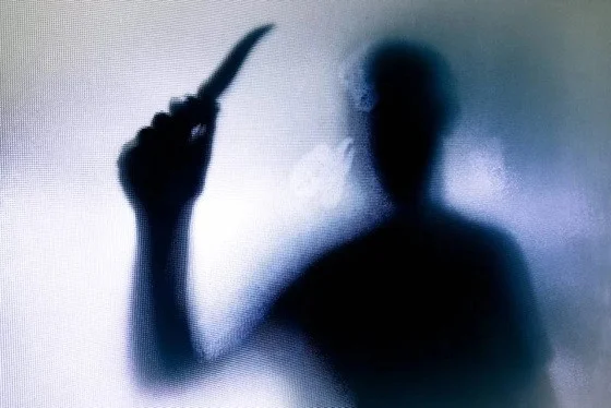 GRÁVIDA DE 4 SEMANAS: Homem mata amante a facadas por ela não aceitar abortar