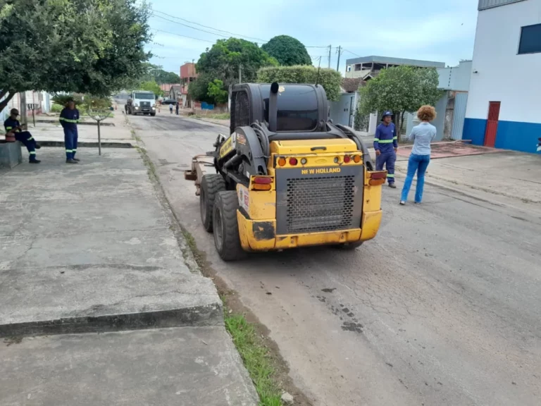 Moradores comemoram recuperação de ruas em Ji-Paraná