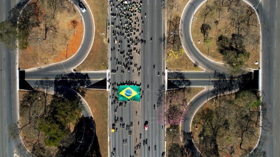 Fiasco: atos bolsonaristas pró-Trump não enchem um quarteirão e viram motivo de piada