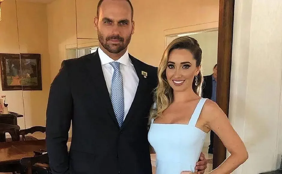 Cerco se fecha: contas de Heloísa Bolsonaro são bloqueadas