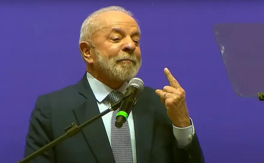 Mães podem ter licença e salário-maternidade de até 120 dias com nova lei de Lula