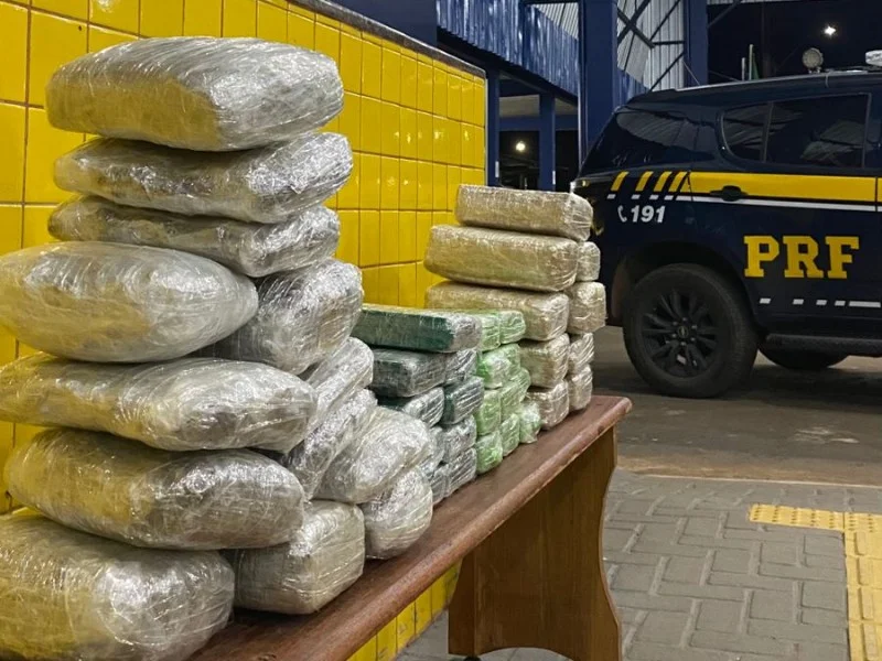 Casal é preso com mais de 40 kg de drogas em Vilhena