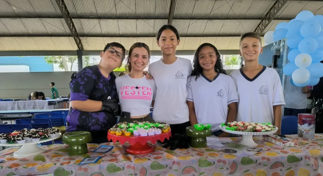 Sintero parabeniza Escola Wilson Camargo pela Feira do Empreendedorismo 2025